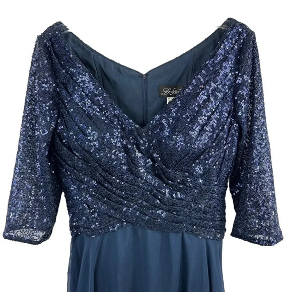 NWT La Femme Chiffon &‎ Sequin A-Line Gown In Navy Blue Size 10 $388 MOB MOG - Picture 6 of 10